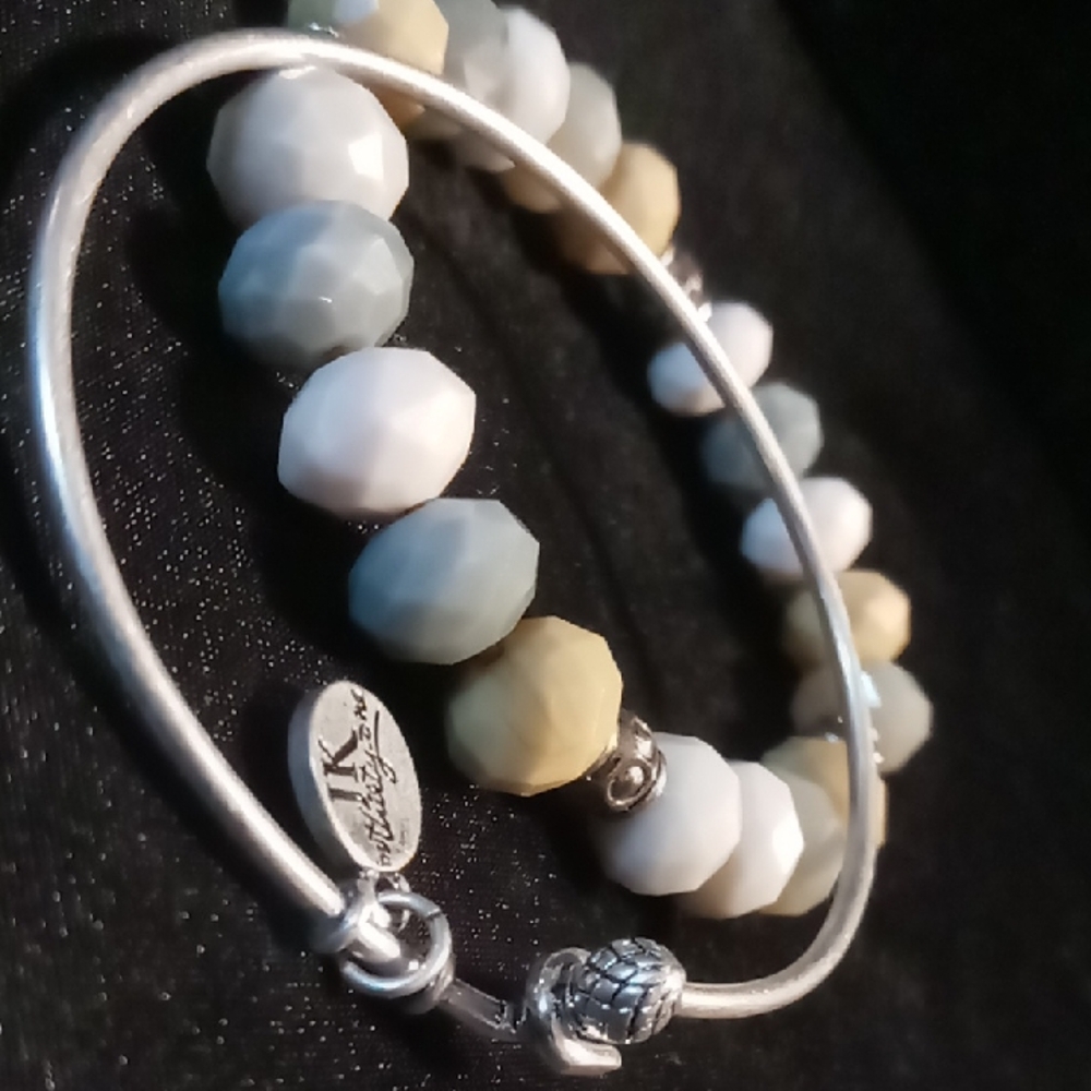 Jk the thirsty one Silver and Cream Beaded Bracelet